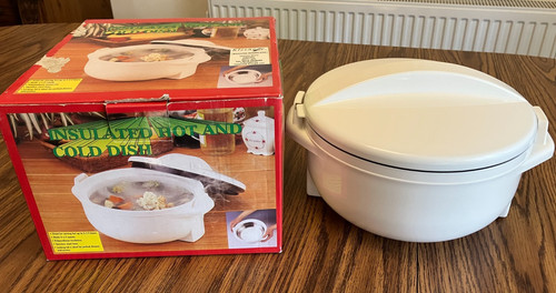 Serving dish with locking - serving,